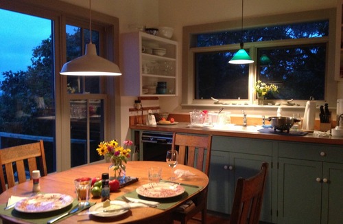 Aquinnah Cottage | Secluded Waterfront - North Shore - Private Beach