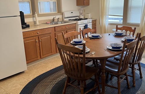 South Butler Cabin | Secluded waterfront cabin