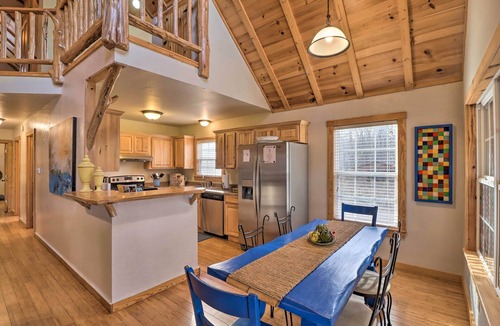 Boswell Cabin | Secluded White River Haven! 4 Mi to Devil's Knob