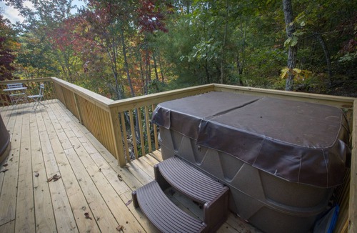 Asheville House | Secluded yurt on Blue Ridge Pay & MTS Trl with hot tub, only 15min from downtown