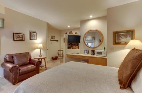 Century West House | Seclusion in Century West