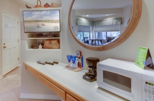 Century West House | Seclusion in Century West