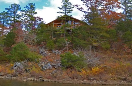 Smithville Cabin | Seclusion! Whispering River Cabin near Broken Bow