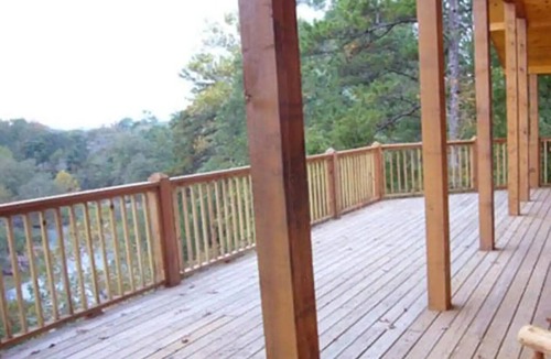 Smithville Cabin | Seclusion! Whispering River Cabin near Broken Bow