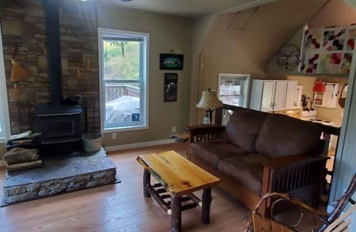 Ronceverte Cabin | Second Creek Cabin - Rustic Mostly 20 Wooded Acres