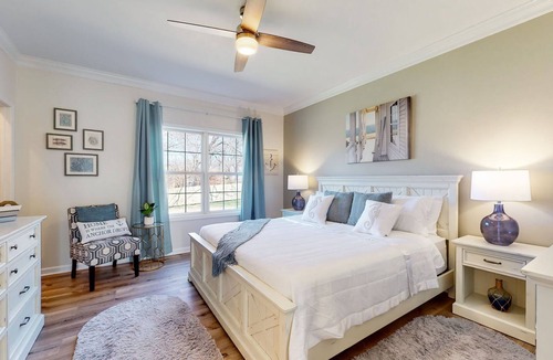 Shepherdsville Apartment | second floor 1 bedroom + office W/D & easy parking