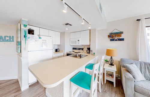Fort Morgan Condo | Second-floor condo with pool, hot tub, ocean view, fast WiFi & central AC
