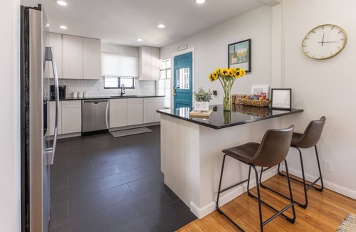 Alta Vista Apartment | Second Floor Serenity in a Great Location!