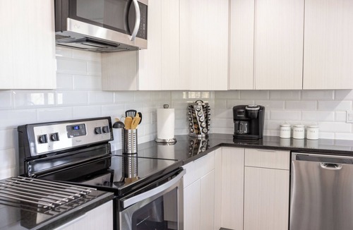 Alta Vista Apartment | Second Floor Serenity in a Great Location!