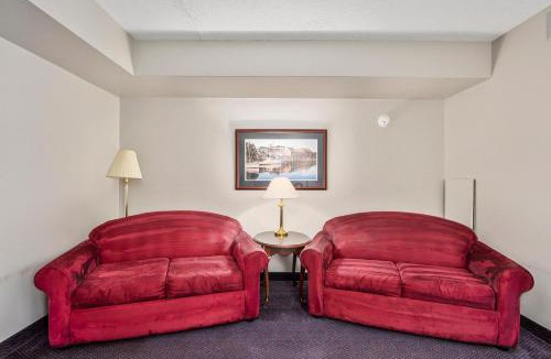 North East House | Second Floor Standard Suite Bay View