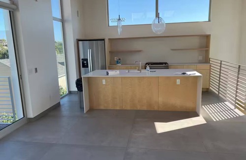 El Segundo House | Second Floor Suite with Full Kitchen Sleeps 4 & First Floor Bedroom sleeps Two