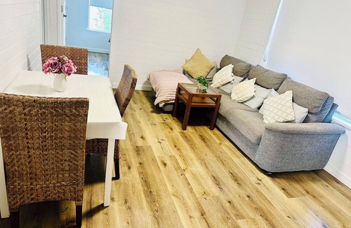 Maribyrnong Apartment | Second Home