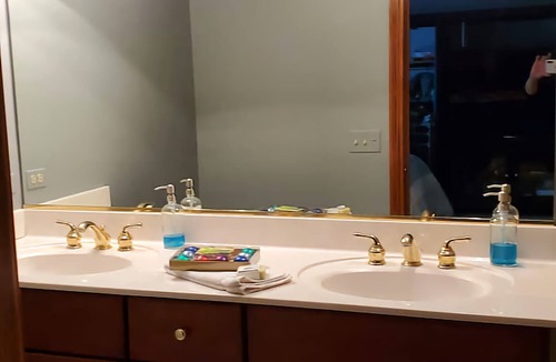 St. Charles House | Second Master Suite with Private Bathroom/Shower