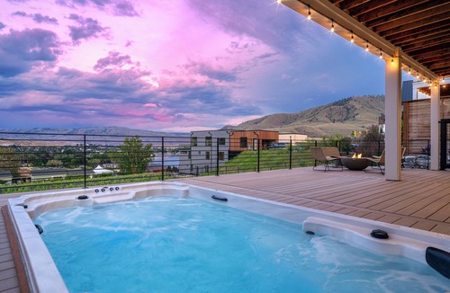 Chelan House | Second Wind #390: 6 BR, 4.5 BA House in Chelan, Sleeps 14