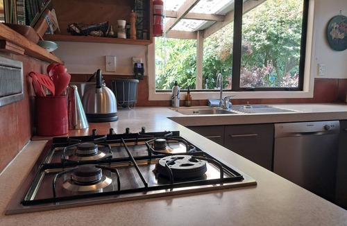 Waitara House | Secret Cottage