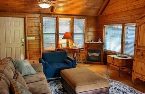 Sulphur Cabin | Secret Cove - Hidden Gem