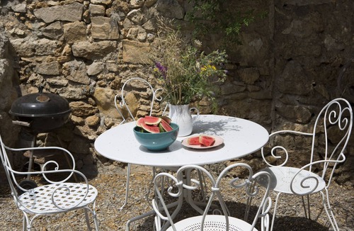 Ferrals-les-Corbieres Cottage | Secret Garden Cottage