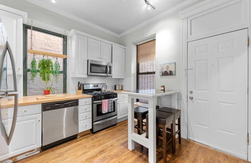 Near North Side Apartment | Secret Gallery on the Park - 2bd/1ba