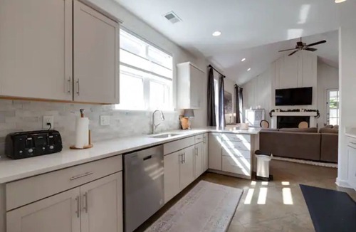 Midtown House | Secret Garden of Memphis LLC