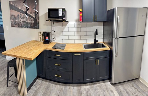 Orange Park House | Secret Garden - Self Check-in - 1 bd, 1bath Elegant Apt/Studio