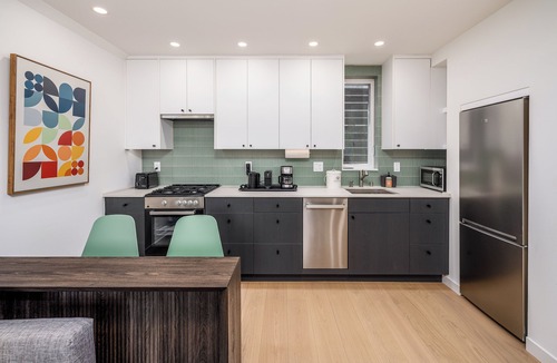 Wallingford Apartment | Secret Hideaway - New Custom Built Home