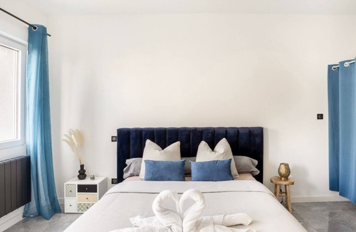 Jarville-la-Malgrange Apartment | secret island / Love Room