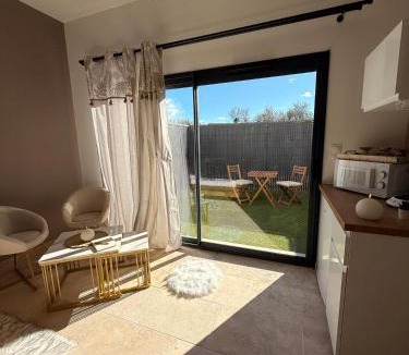 Bezouce Hotel | Secret Love Room