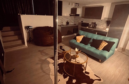 Chaingy House | Secret love room