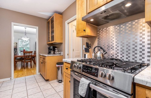 Galena House | Secret Path 2 Main St Downtown, Dog Friendly, Fire Pit, Daily Deer Sightings!