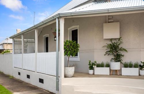 Windsor House | Secret River Cottage