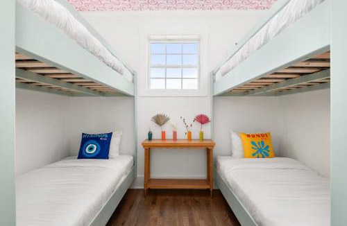Talbot's Corner House | Secret Room Large Home 4BD Slp 16p 10min Broad