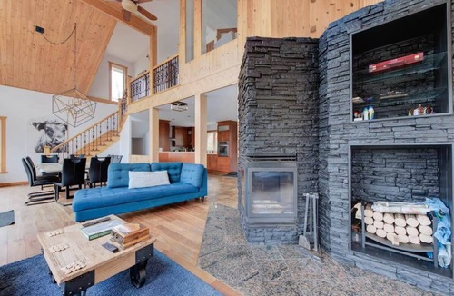 Lac-aux-Sables Ski Chalet | Secret sur le lac | Private Spa & Lake