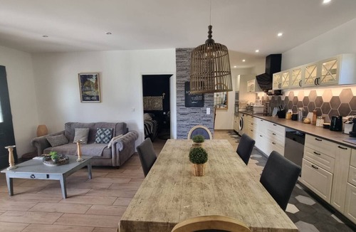 Grisolles Villa | Secrets de Campagne - Sublime villa with spa and wooded exterior
