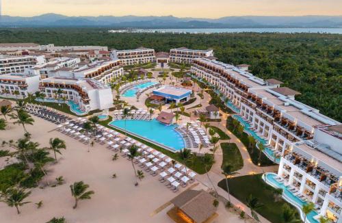 Miches Resort | Secrets Playa Esmeralda Resort & Spa - All Inclusive