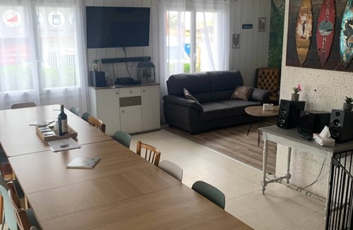 Longeville-sur-Mer House | Secrets Salés, seaside cottage with swimming pool