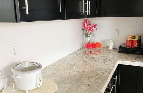 Elk Grove Cabin | Secure community villa for 7 people