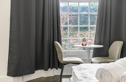 Tooting Apartment | Security House