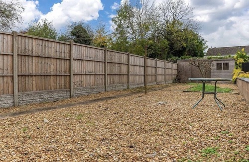 Dudley House | Sedgley-Wolverhampton-Contractors -4 beds-Parking!