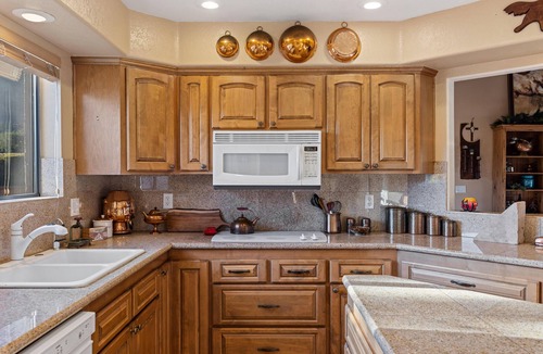 West Sedona House | Sedona Red Rock Views and Dogs are welcome