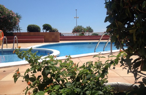 Cunit Apartment | See Barcelona and spend relaxing days by the sea!
