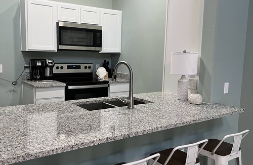 Corpus Christi Condo | See Spot Swim, See Spot Relax, See Spot's Sea Shack! We ❤️ Winter Texans
