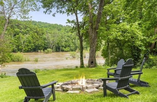 Galena Cabin | See the Sunrise, Riverfront Cabin #4 on James River, #4 of 5 Cabins