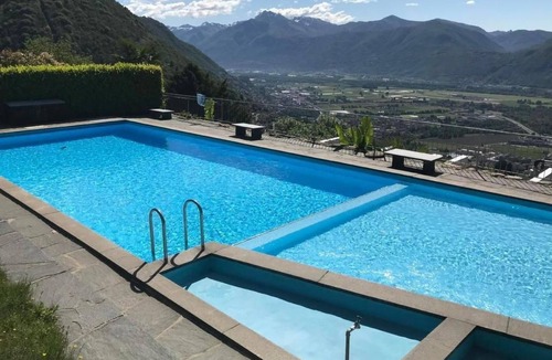 Tenero-Contra Apartment | Seeblick und Pool by Interhome