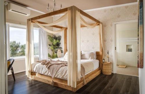 Monbulk House | Seednest Treehouse Spectacular Mountain View