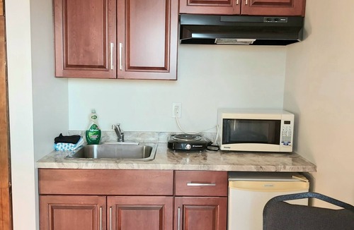 Shediac Hotel | Seelys Motel