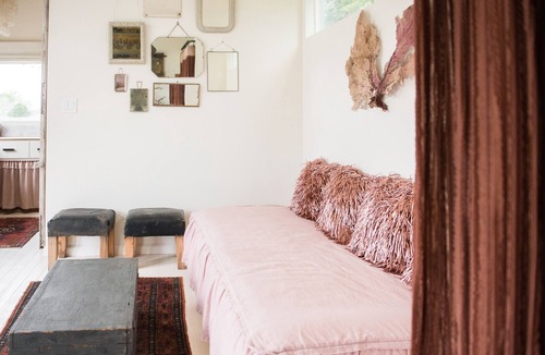 Round Top Cottage | Seen in 250 Articles ★ Close to Town ★ Lux Bed & Linens ★ Private ★ The Eisley