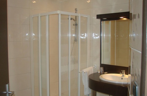 Baraqueville Hotel | Segala Plein Ciel Rodez