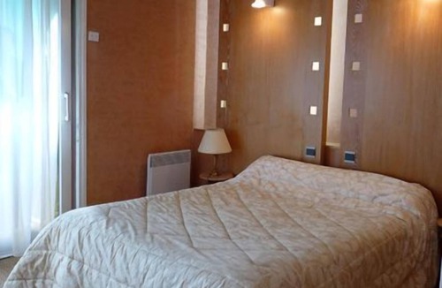 Baraqueville Hotel | Segala Plein Ciel Rodez