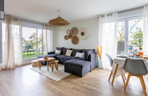 Saint-Ouen Apartment | Seine et Parc by So Homy - 3 Bed Room - 6 People