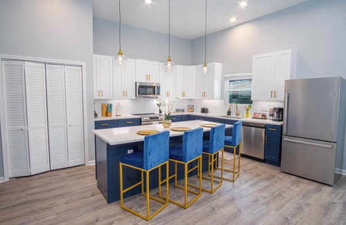 Near East Side Cottage | Seize the Moment! 4br/3ba Gem w/Downtown Views!